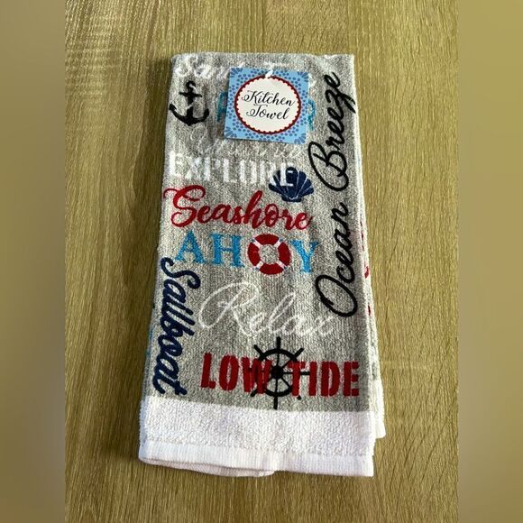 NWT … CHRISTMAS TREE SHOPS “Nautical” Kitchen Towel - Picture 1 of 2